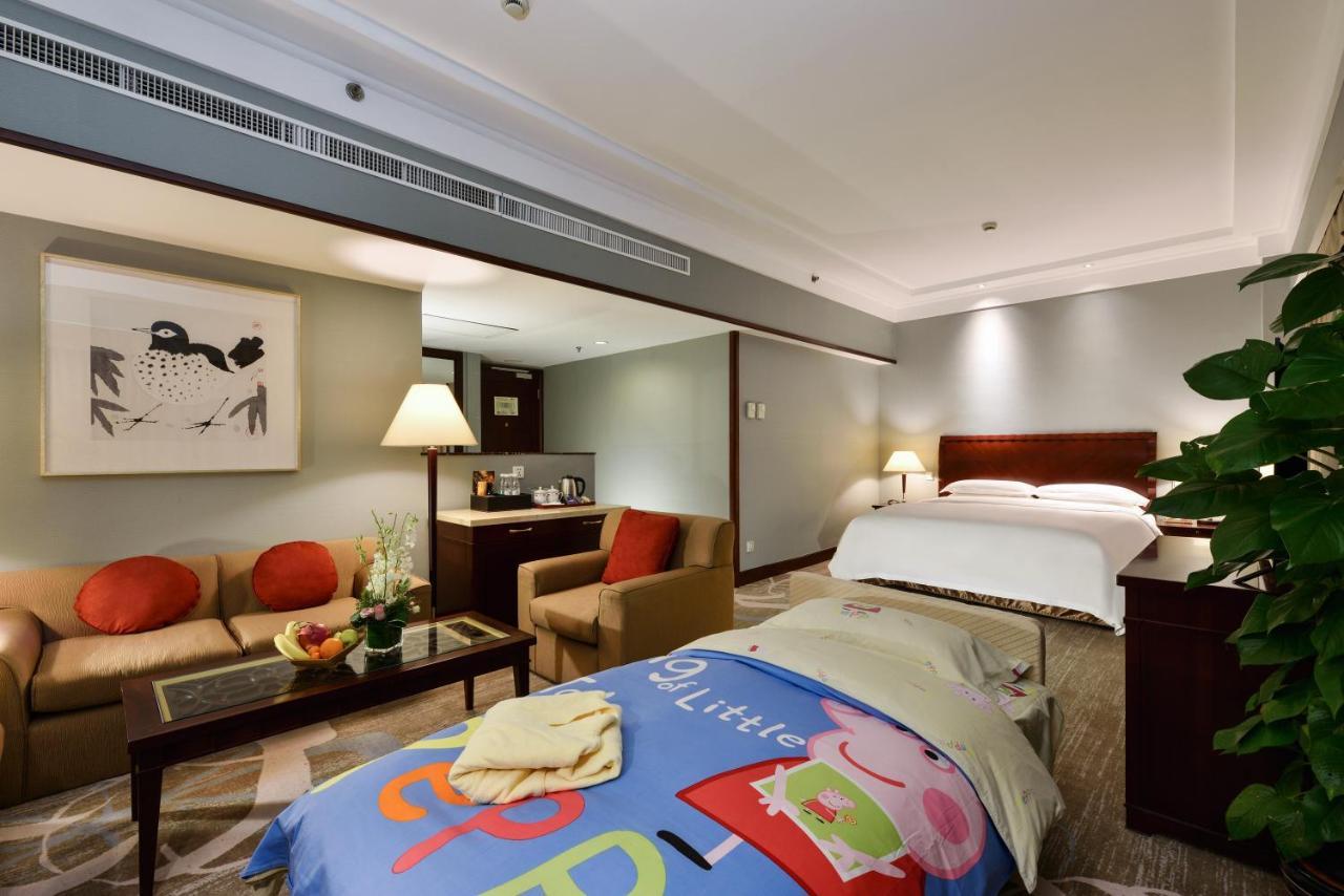 Hotel Equatorial Shanghai Exteriör bild